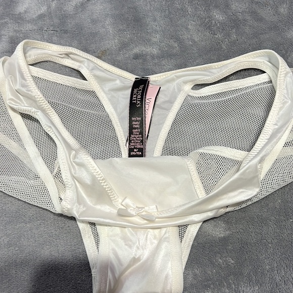 Victorias Secret Blue and White Bra Set - Picture 3 of 8